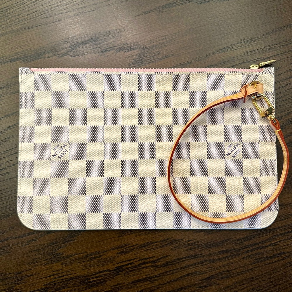 Neverful GM Damier Azur pouch